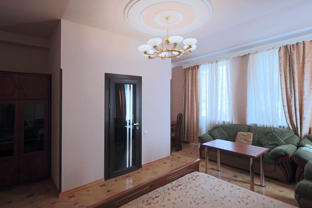Garnim Guest House เยเรวาน ภายนอก รูปภาพ