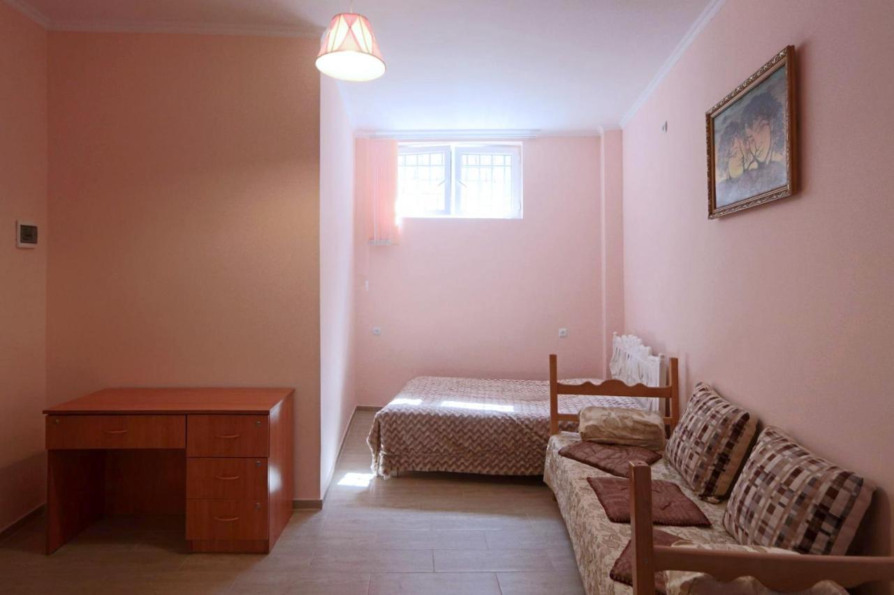 Garnim Guest House เยเรวาน ภายนอก รูปภาพ