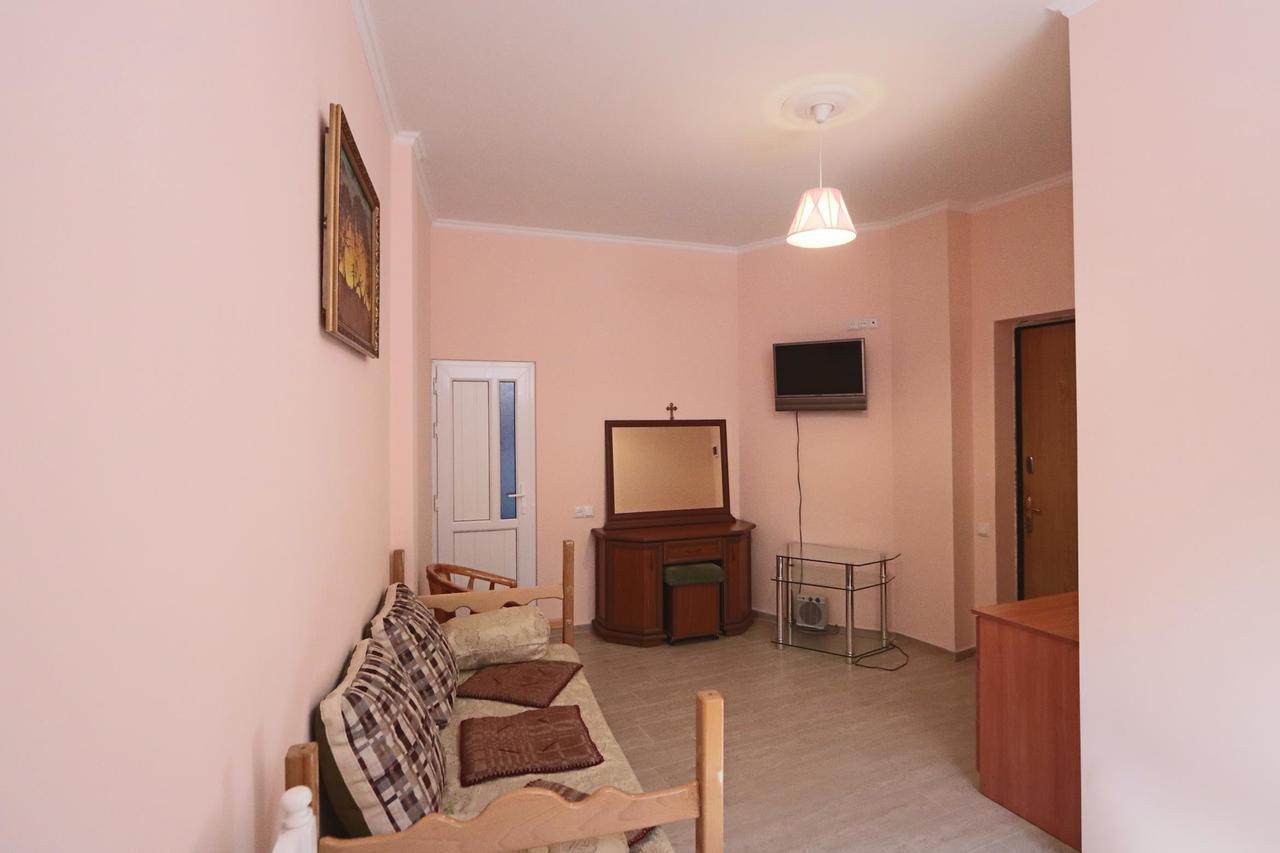 Garnim Guest House เยเรวาน ภายนอก รูปภาพ