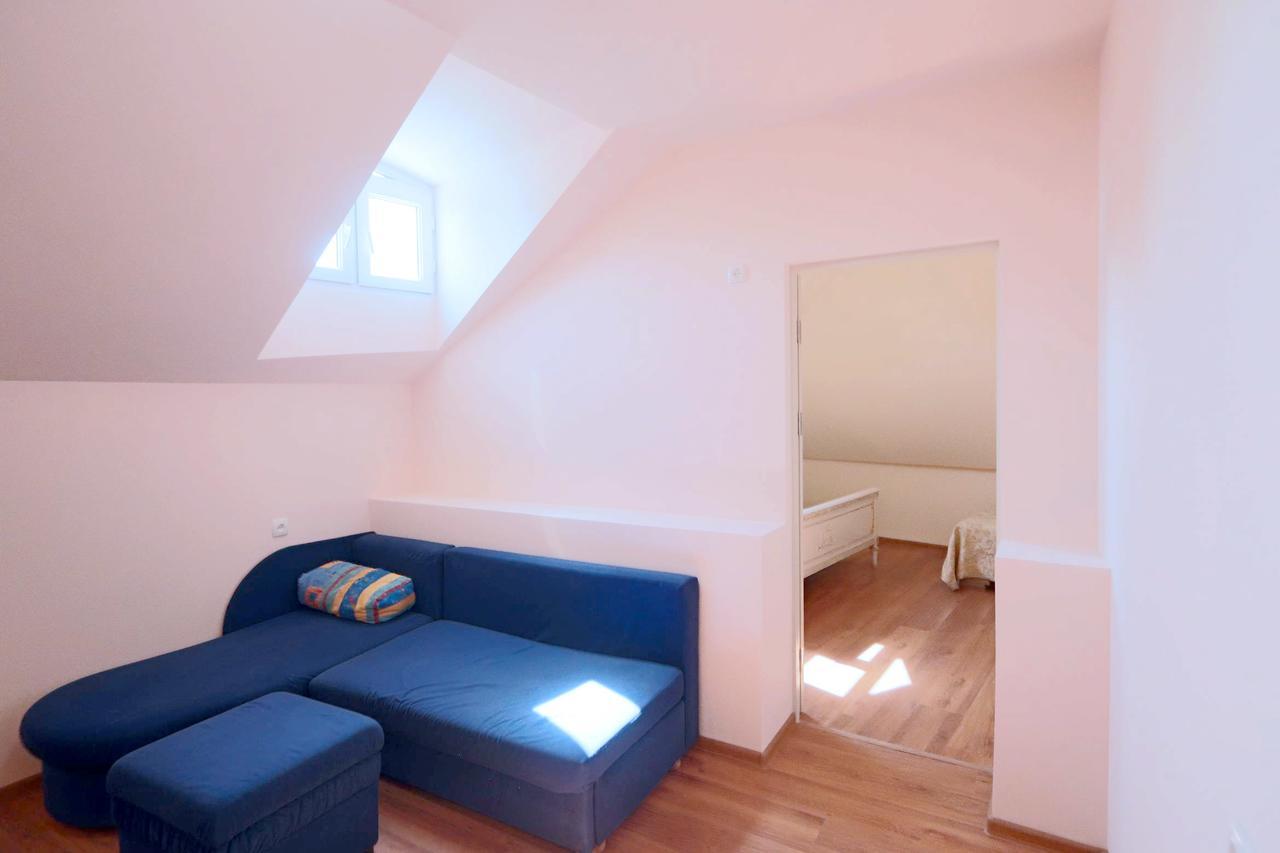 Garnim Guest House เยเรวาน ภายนอก รูปภาพ