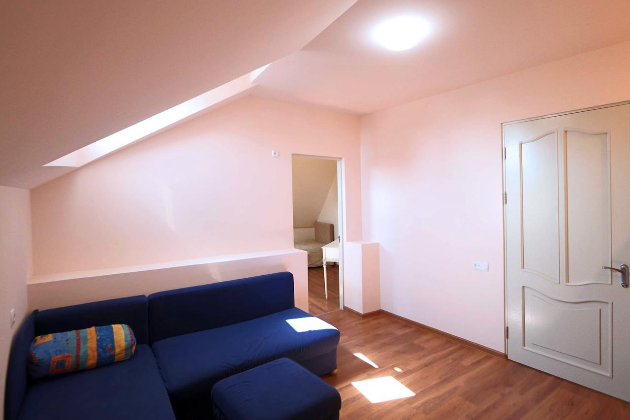 Garnim Guest House เยเรวาน ภายนอก รูปภาพ